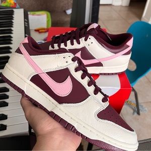 valentine dunks